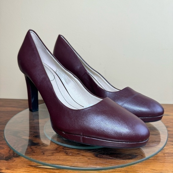 LifeStride Julia Platform Pump - Pinot Noir Burgundy - Picture 5 of 16
